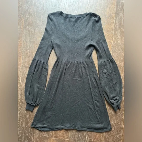 Black Puffy Long Sleeve Mini Sweater Dress Small H&M - Picture 7 of 7